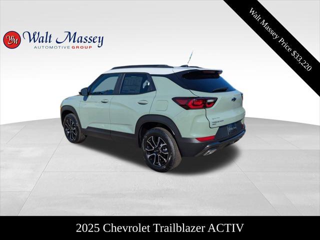 new 2025 Chevrolet TrailBlazer car, priced at $33,220