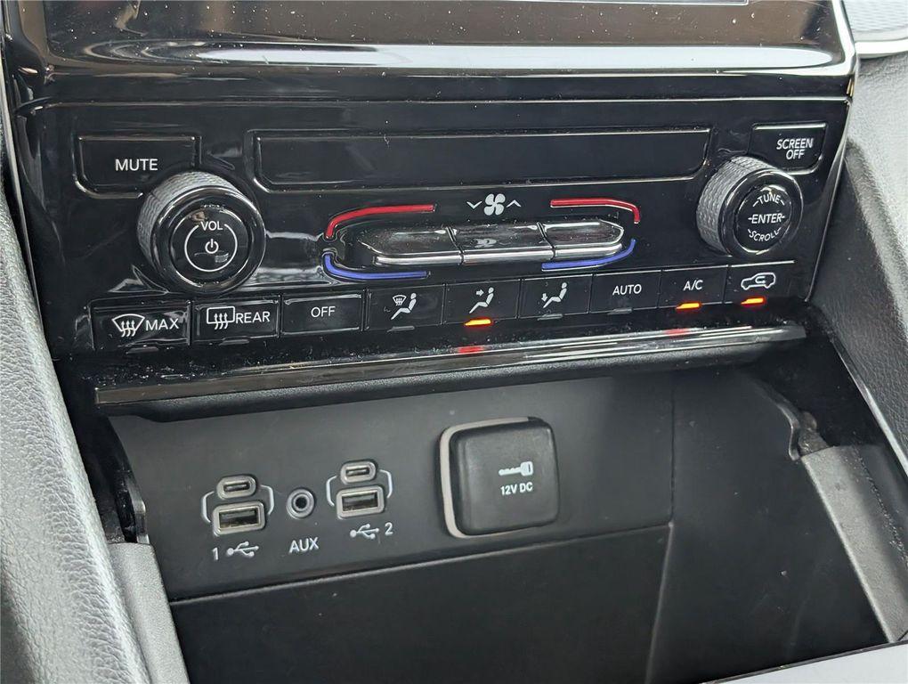 used 2023 Jeep Grand Cherokee L car, priced at $24,395