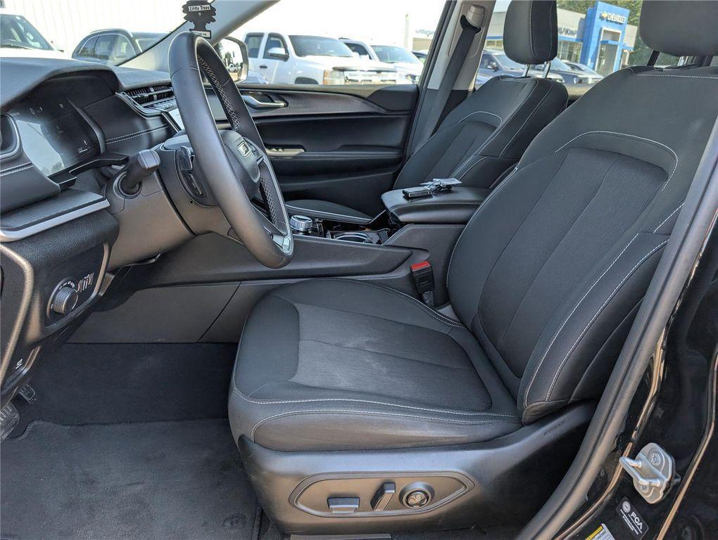 used 2023 Jeep Grand Cherokee L car, priced at $24,395