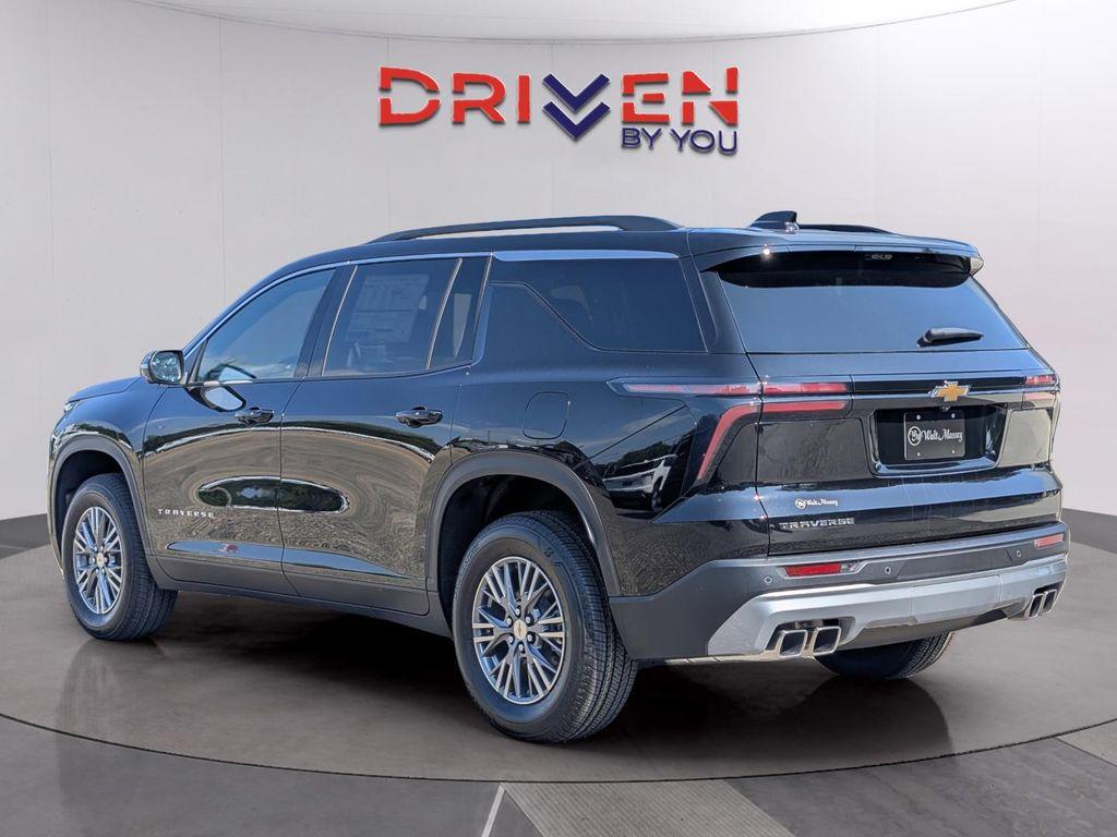 new 2026 Chevrolet Traverse car, priced at $43,202