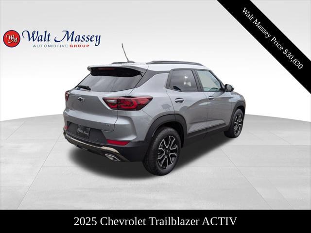 new 2025 Chevrolet TrailBlazer car, priced at $30,830