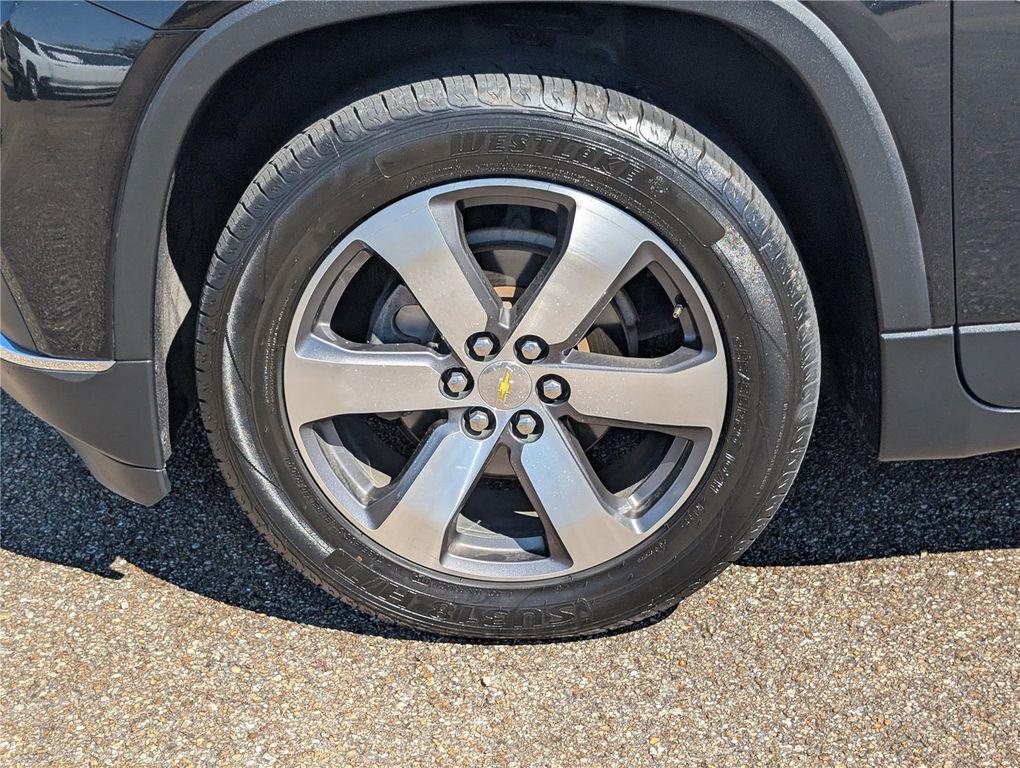 used 2020 Chevrolet Traverse car, priced at $18,599