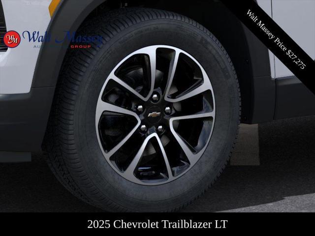 new 2025 Chevrolet TrailBlazer car, priced at $27,275