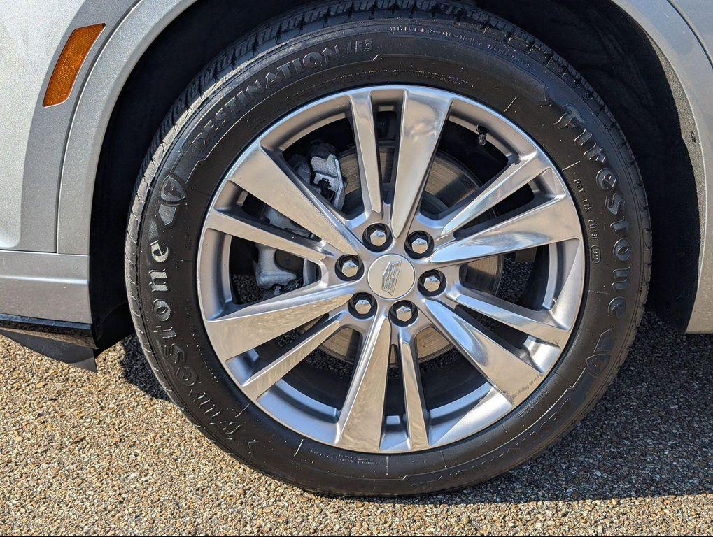 used 2023 Cadillac XT6 car, priced at $35,499