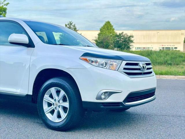 used 2011 Toyota Highlander car, priced at $16,998