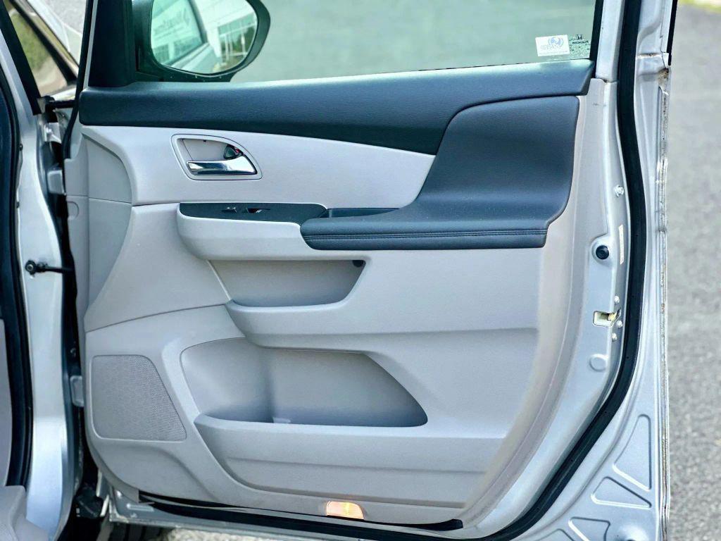 used 2014 Honda Odyssey car, priced at $12,990