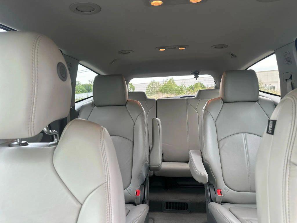 used 2016 Chevrolet Traverse car, priced at $10,595