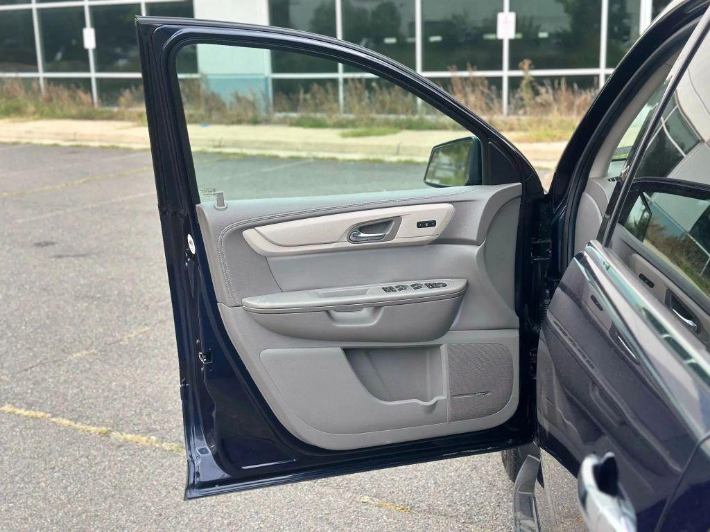 used 2016 Chevrolet Traverse car, priced at $10,595