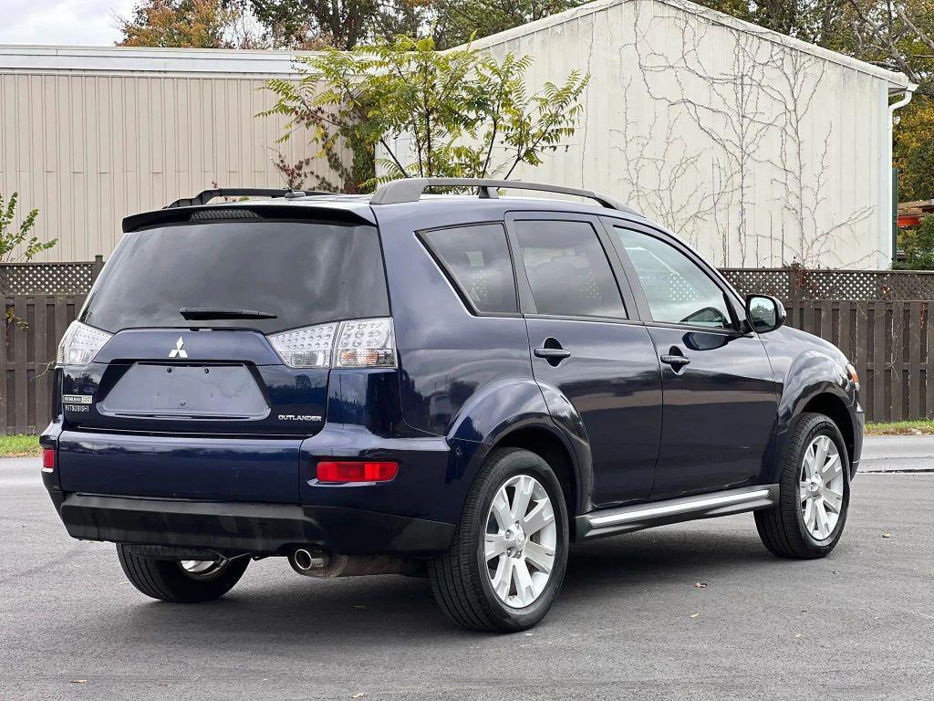 used 2011 Mitsubishi Outlander car, priced at $7,490