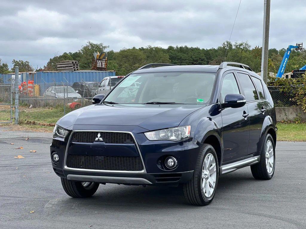 used 2011 Mitsubishi Outlander car, priced at $7,490