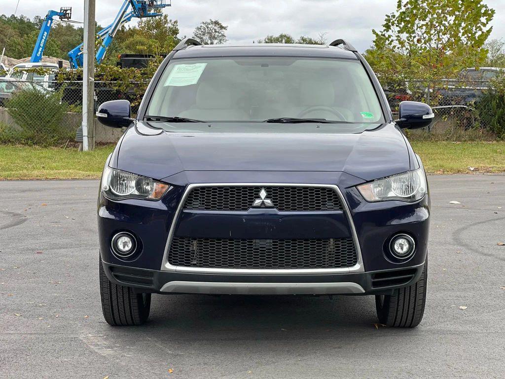 used 2011 Mitsubishi Outlander car, priced at $7,490