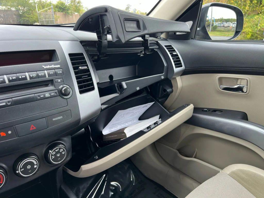 used 2011 Mitsubishi Outlander car, priced at $7,490