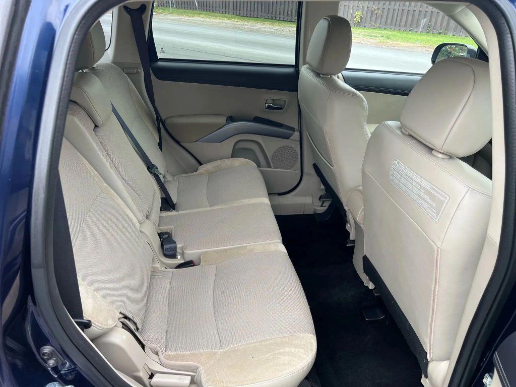 used 2011 Mitsubishi Outlander car, priced at $7,490