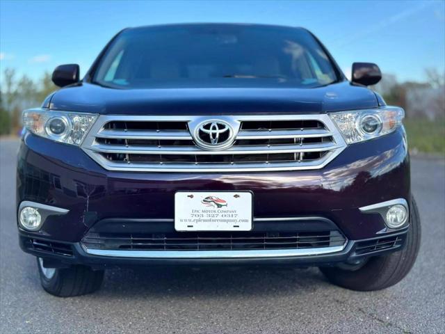 used 2013 Toyota Highlander car, priced at $10,998