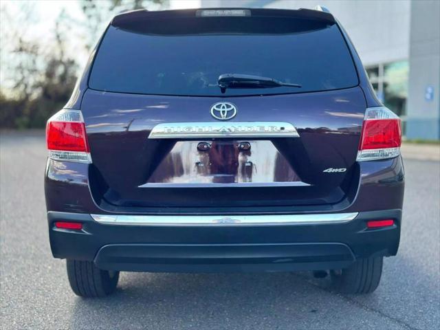 used 2013 Toyota Highlander car, priced at $10,998