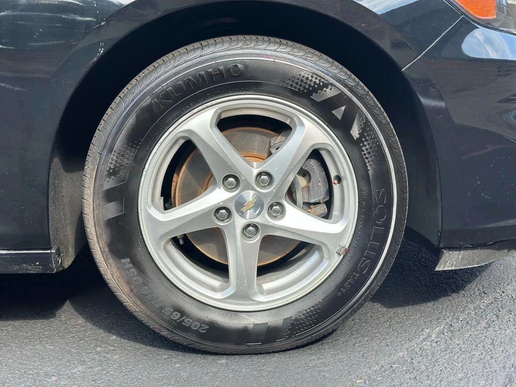 used 2016 Chevrolet Malibu car, priced at $9,999