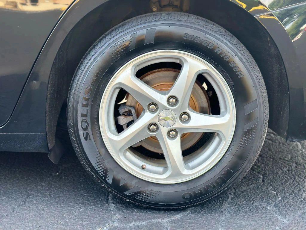 used 2016 Chevrolet Malibu car, priced at $9,999