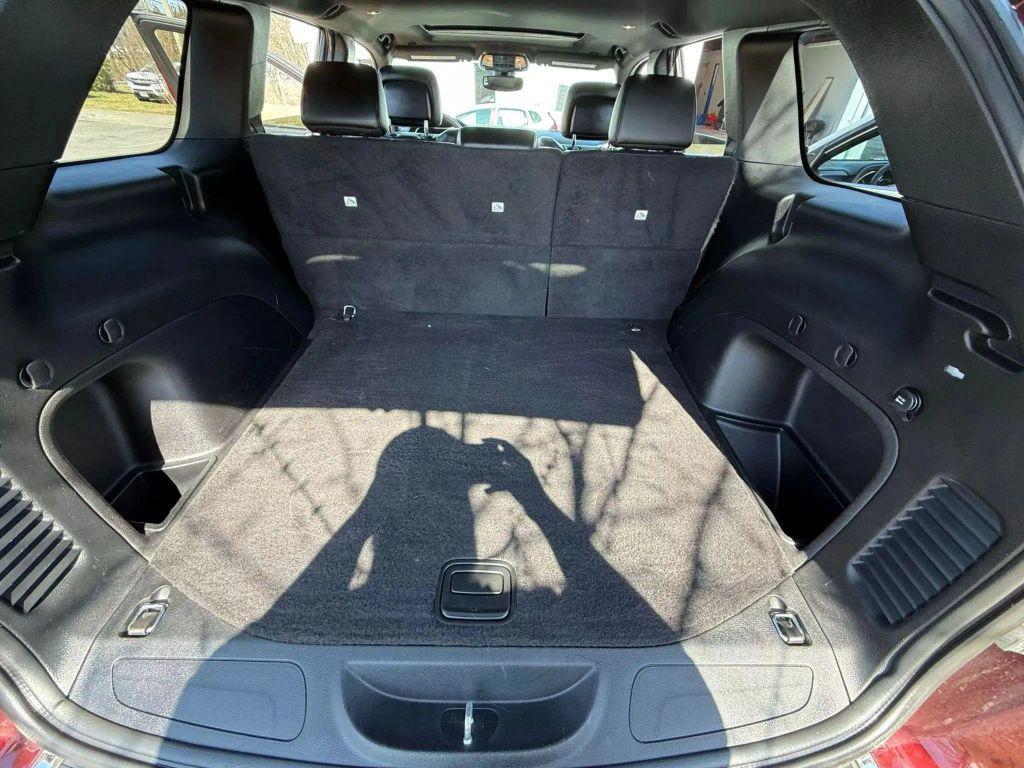 used 2021 Jeep Grand Cherokee car, priced at $20,498