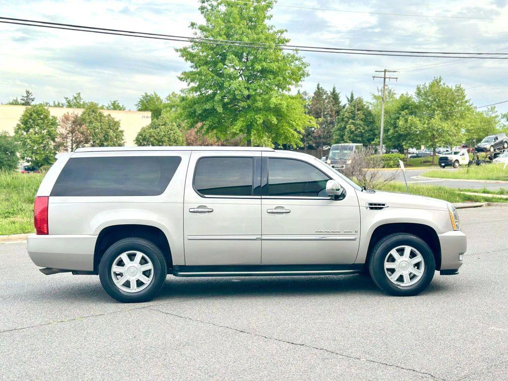 used 2008 Cadillac Escalade ESV car, priced at $10,298