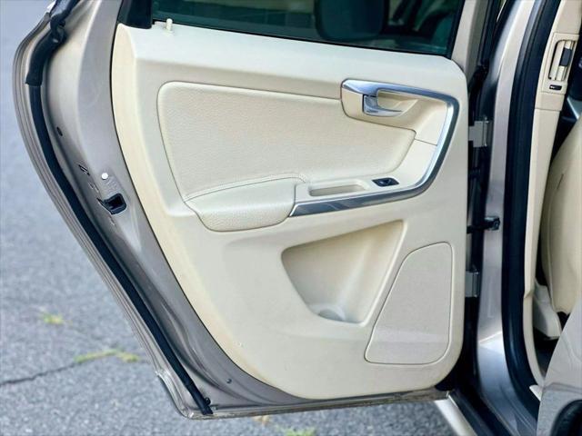 used 2014 Volvo XC60 car, priced at $7,498