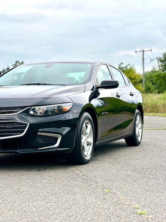 used 2018 Chevrolet Malibu car, priced at $8,998
