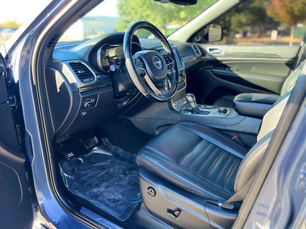 used 2019 Jeep Grand Cherokee car, priced at $17,195