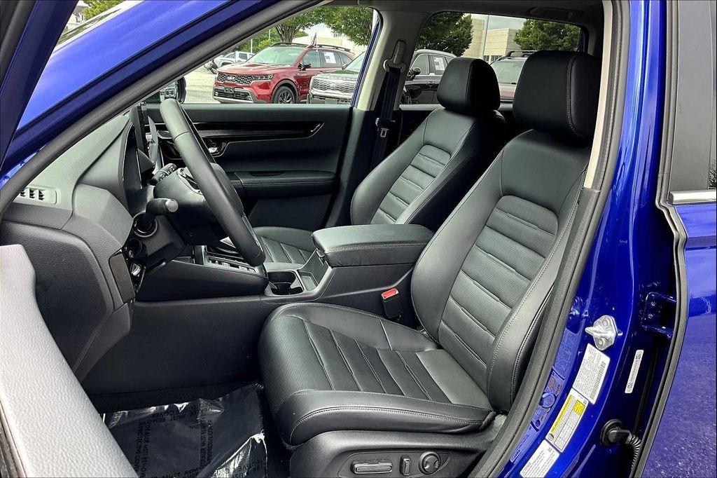 used 2023 Honda CR-V car, priced at $31,500