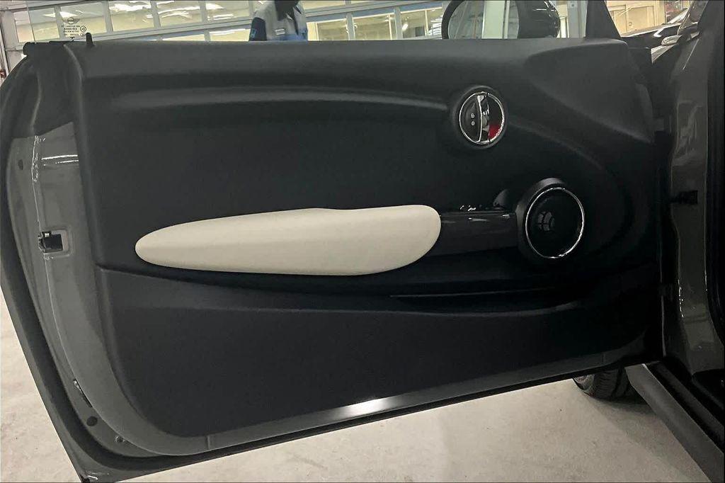 used 2019 MINI Hardtop car, priced at $18,000