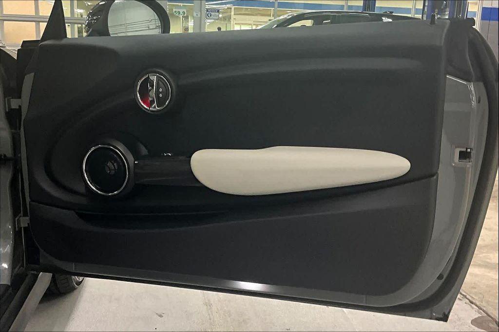 used 2019 MINI Hardtop car, priced at $18,000