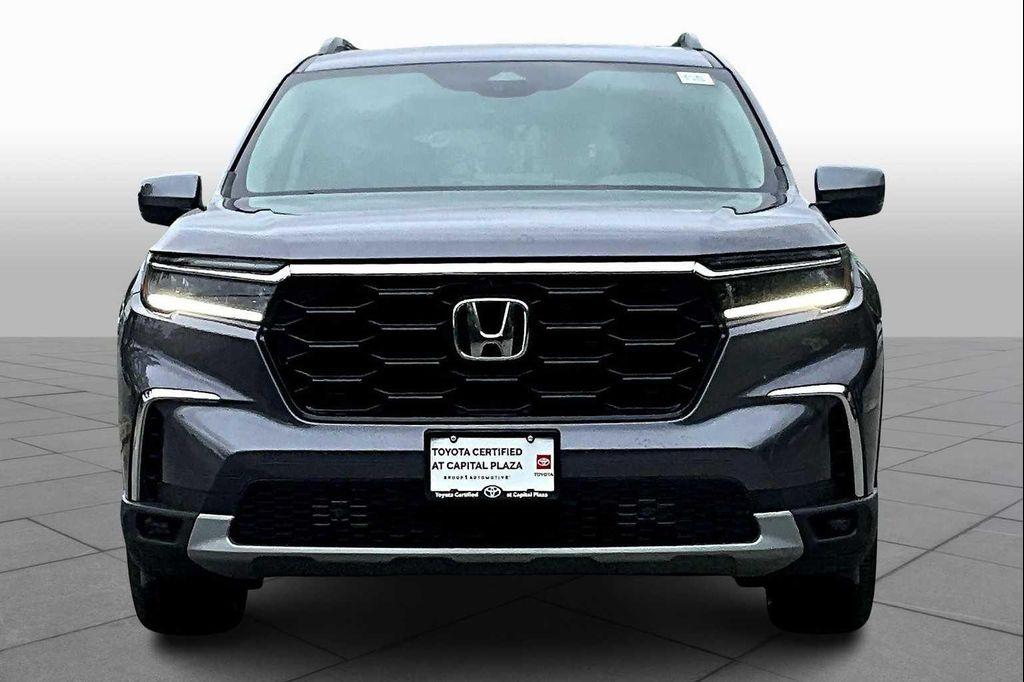 used 2025 Honda Pilot car, priced at $46,666