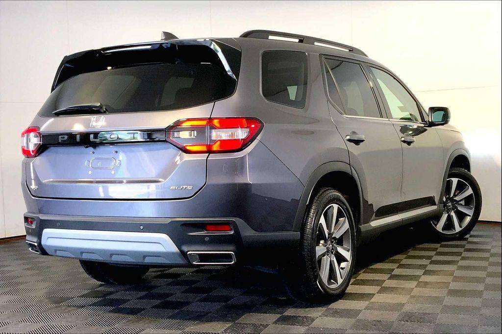 used 2025 Honda Pilot car, priced at $46,666
