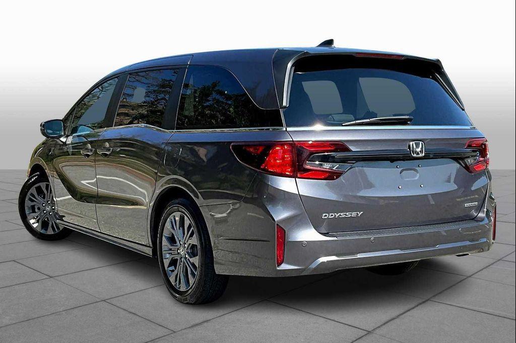 used 2025 Honda Odyssey car, priced at $41,000