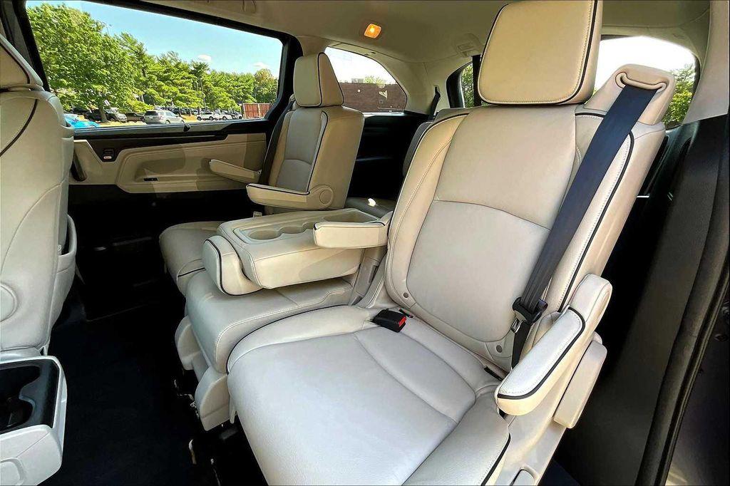used 2025 Honda Odyssey car, priced at $41,000