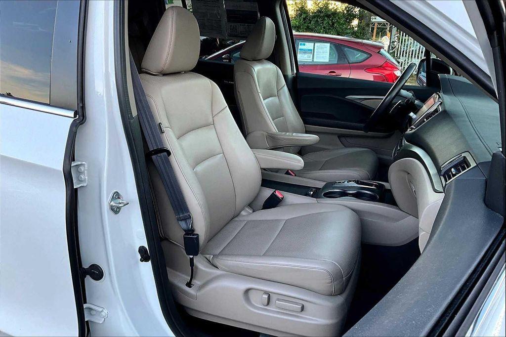 used 2022 Honda Ridgeline car, priced at $31,246