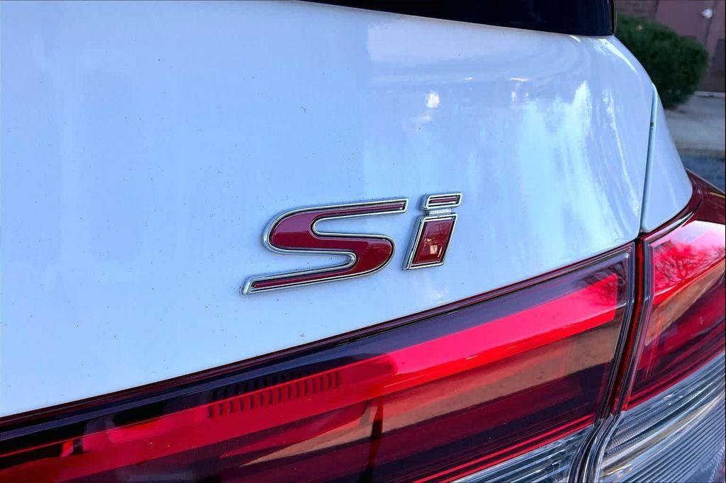 used 2024 Honda Civic Si car, priced at $28,900