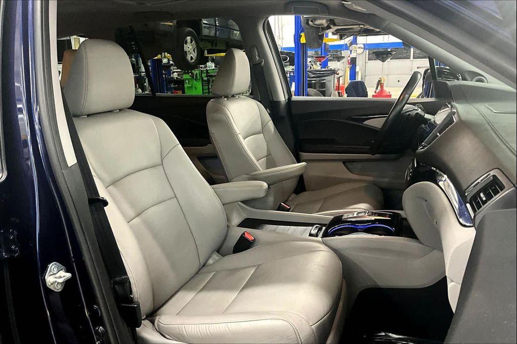 used 2021 Honda Pilot car, priced at $29,398