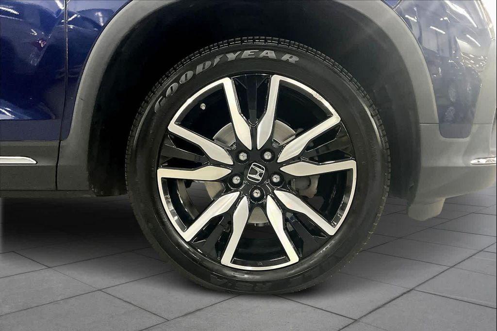 used 2021 Honda Pilot car, priced at $29,398