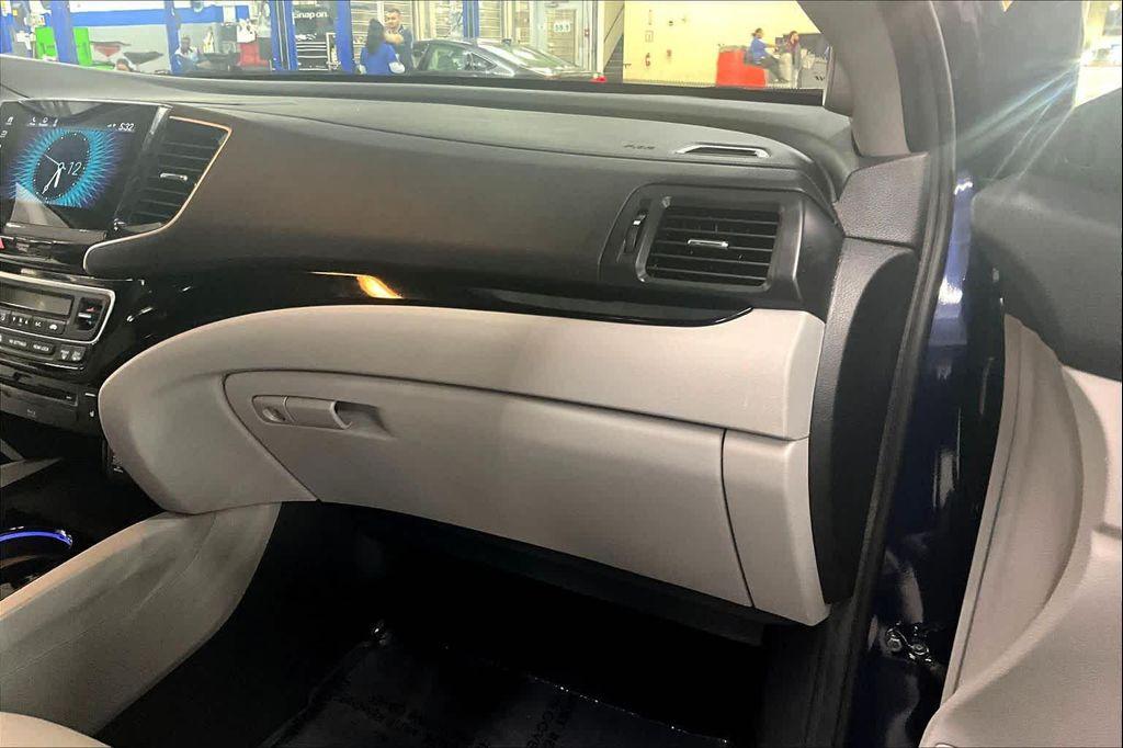 used 2021 Honda Pilot car, priced at $29,398