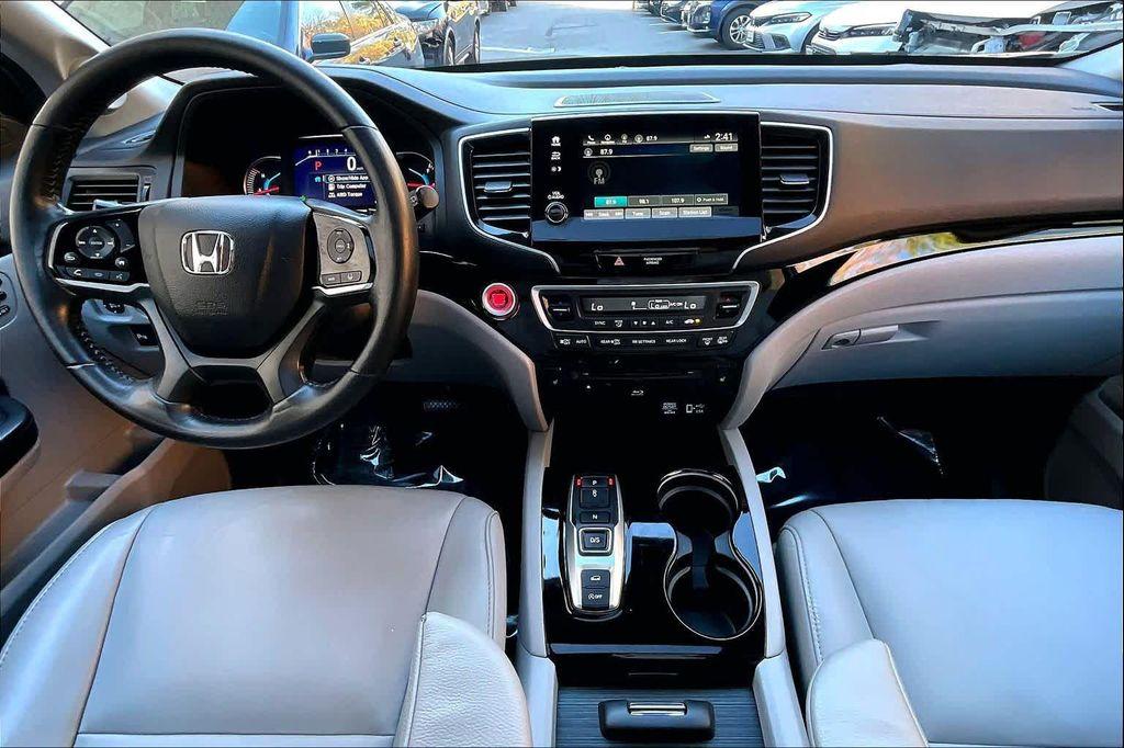 used 2021 Honda Pilot car, priced at $27,000