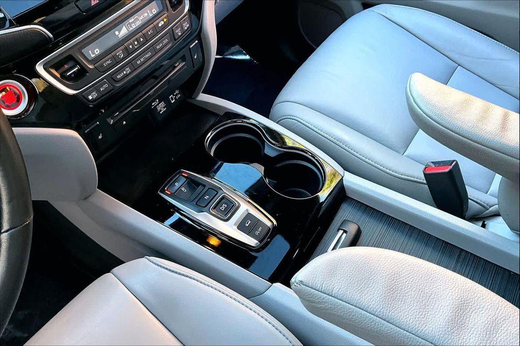 used 2021 Honda Pilot car, priced at $27,000