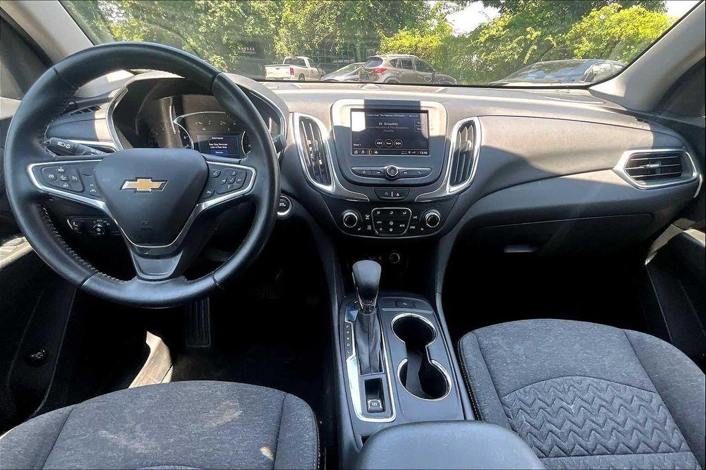 used 2022 Chevrolet Equinox car, priced at $22,641