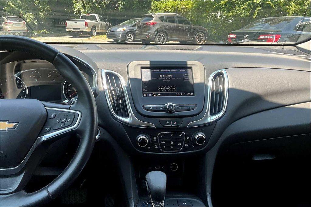 used 2022 Chevrolet Equinox car, priced at $22,641