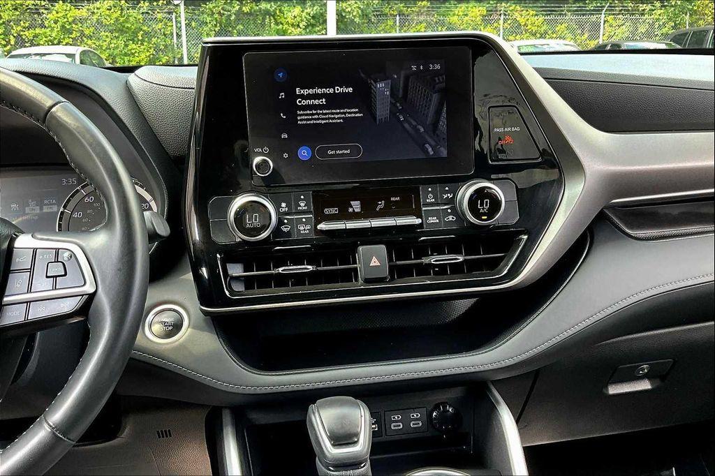 used 2024 Toyota Highlander car, priced at $38,702