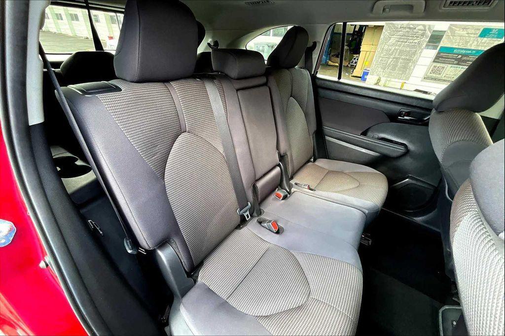 used 2024 Toyota Highlander car, priced at $38,702