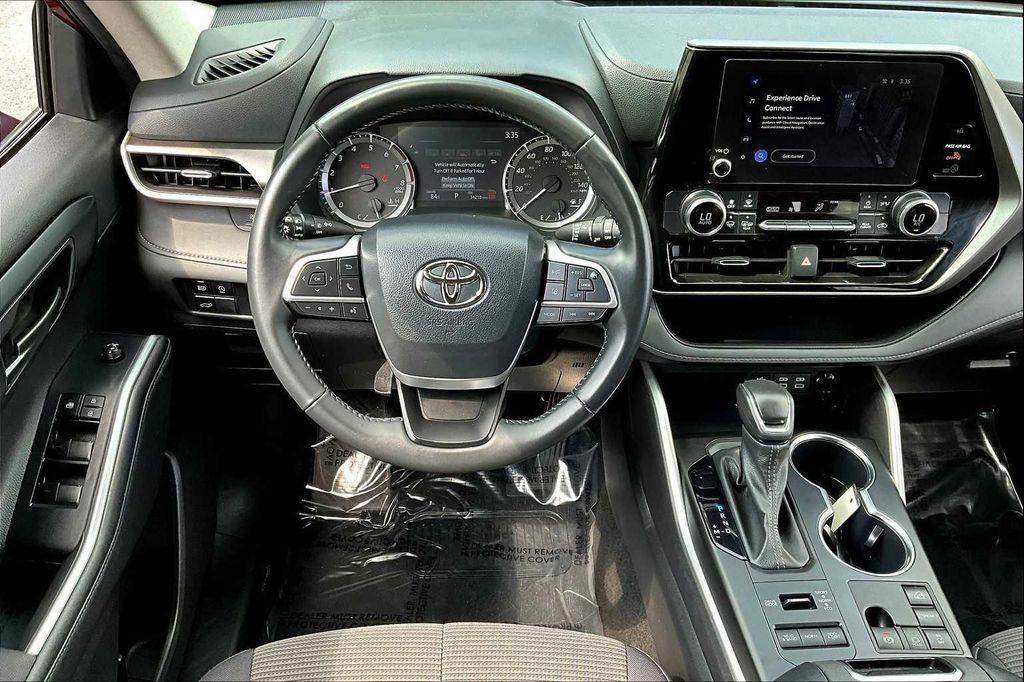 used 2024 Toyota Highlander car, priced at $38,702