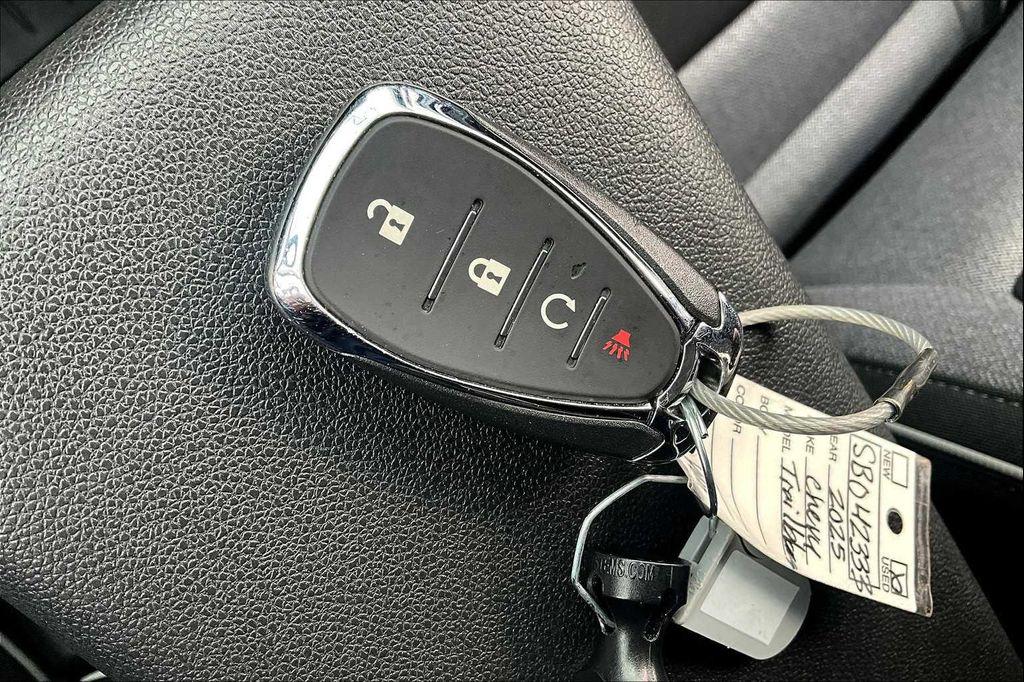 used 2025 Chevrolet TrailBlazer car, priced at $26,304