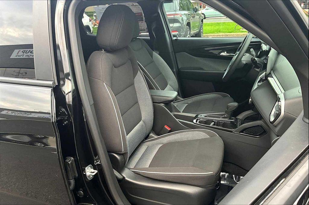 used 2025 Chevrolet TrailBlazer car, priced at $26,304