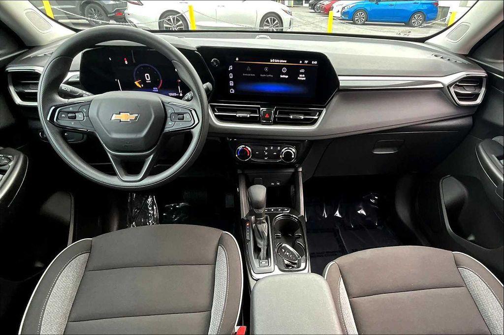 used 2025 Chevrolet TrailBlazer car, priced at $26,304