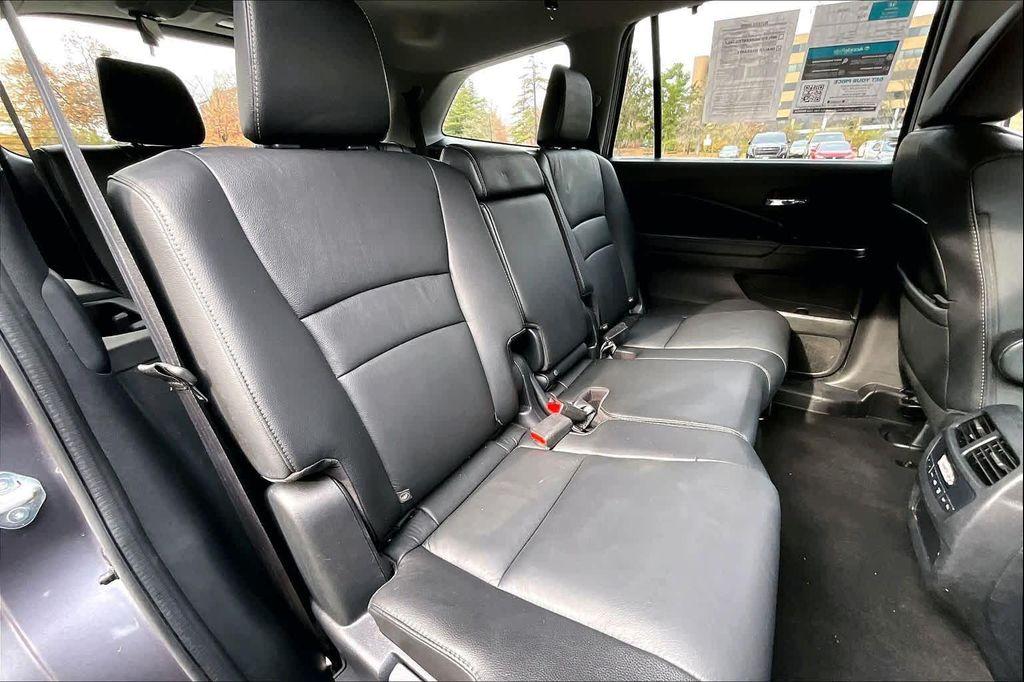 used 2022 Honda Pilot car, priced at $28,000