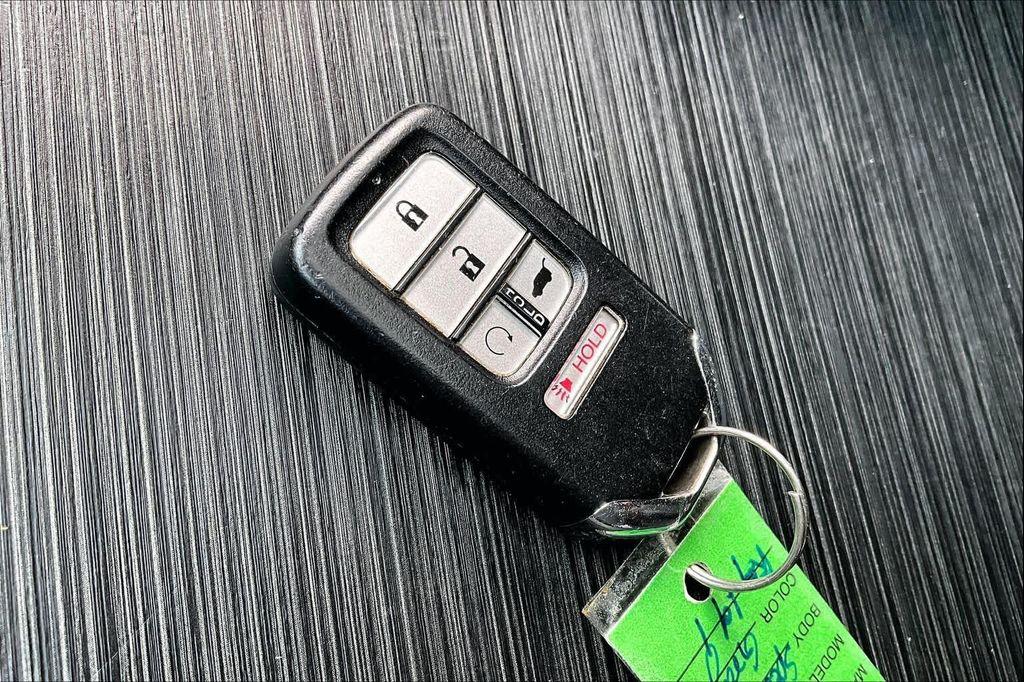 used 2022 Honda Pilot car, priced at $28,000